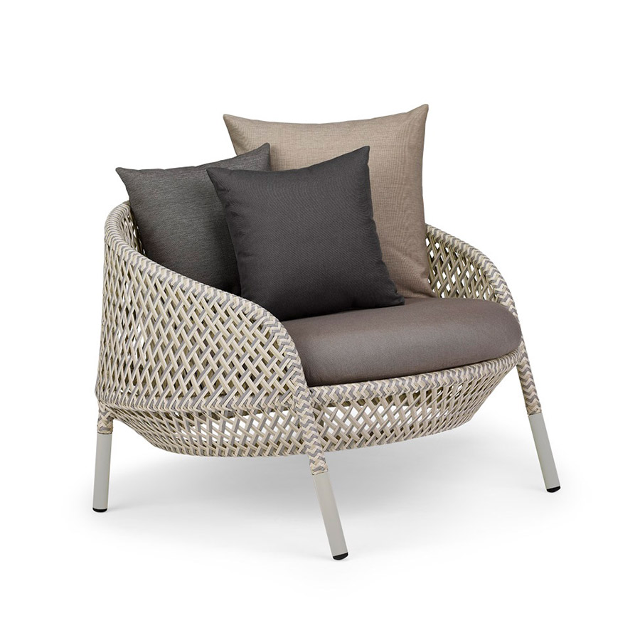 DEDON-SOFA-AHNDA-LOUNGE-CHAIR-CUSHIONS-WHITE-QUARTZ