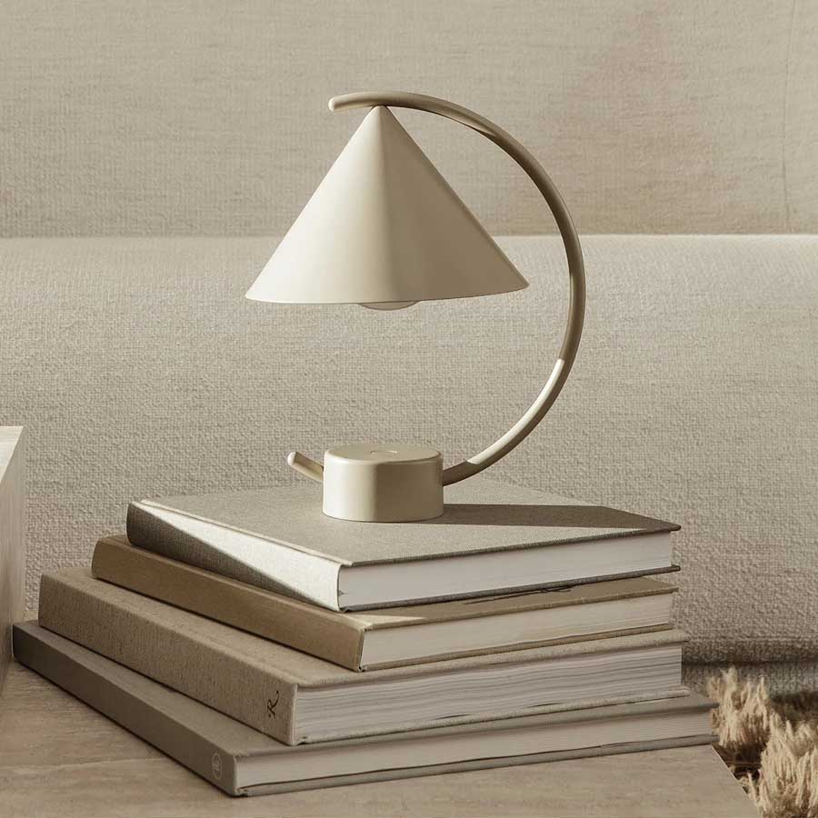 meridian-lampara-fermliving-3